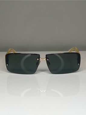 Vintage Prada SPR58B rimless Sunglasses - Made in Italy Classic YTK style